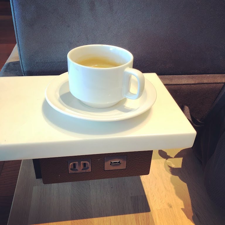 Haneda lounge 2