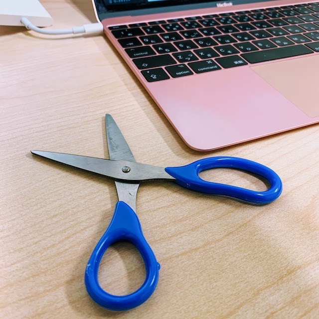 Scissors and mac