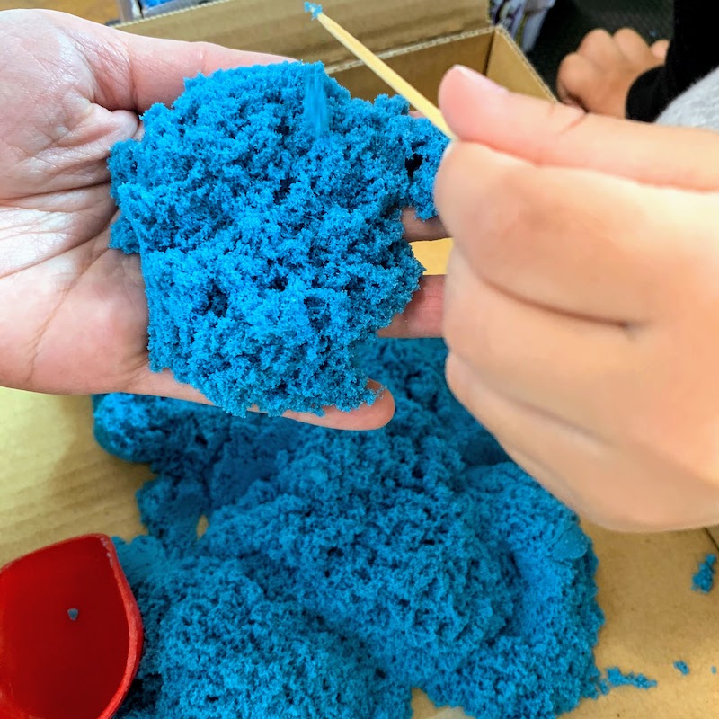 Kinetic sand 2